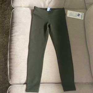 Ivivva green leggings